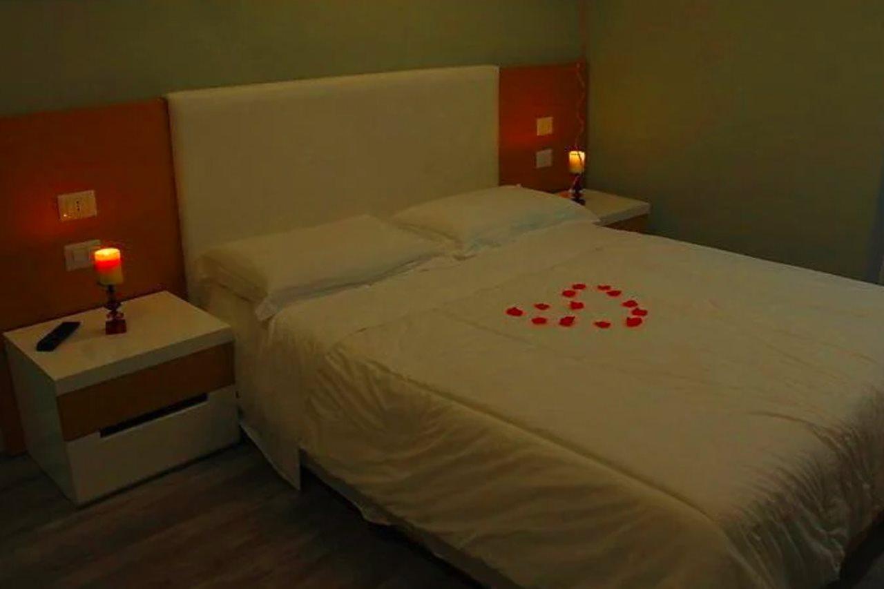 Vlorë Hotel Bologna מראה חיצוני תמונה
