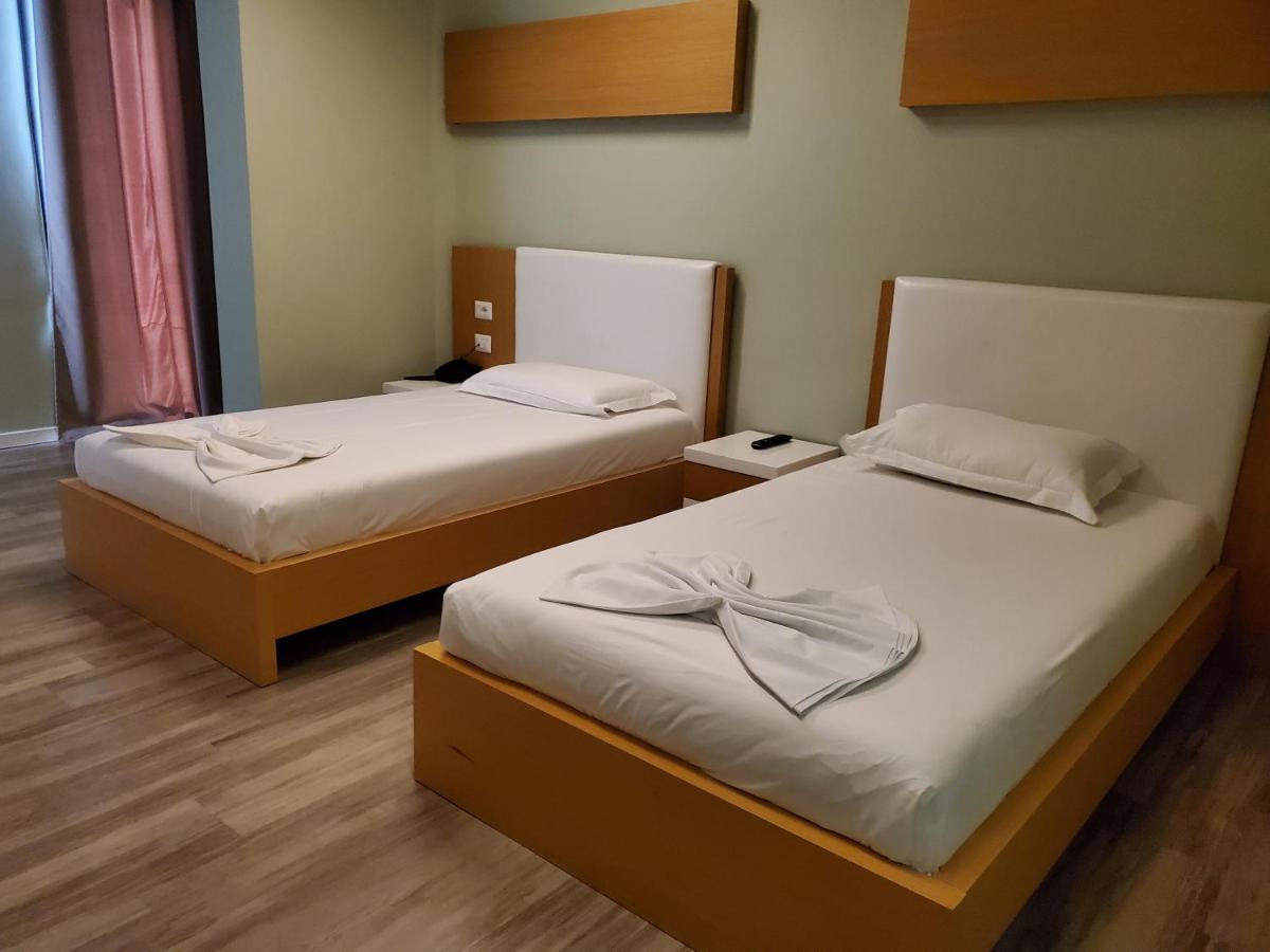 Vlorë Hotel Bologna מראה חיצוני תמונה