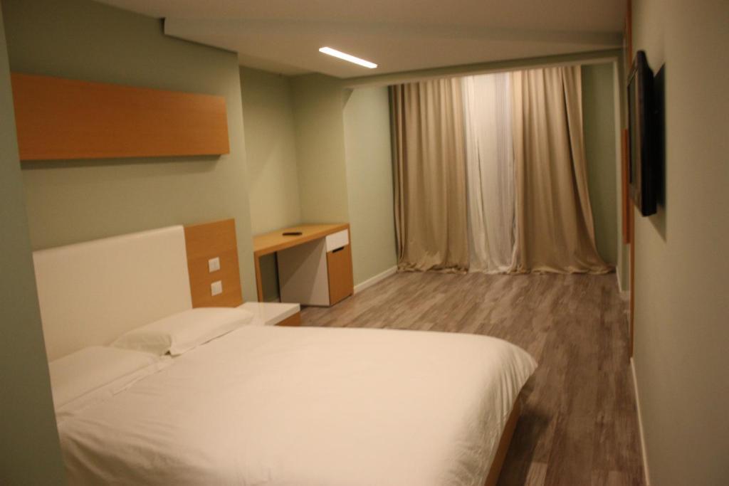 Vlorë Hotel Bologna חדר תמונה