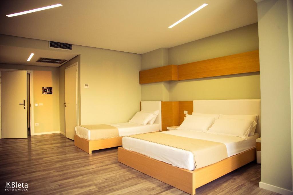 Vlorë Hotel Bologna מראה חיצוני תמונה
