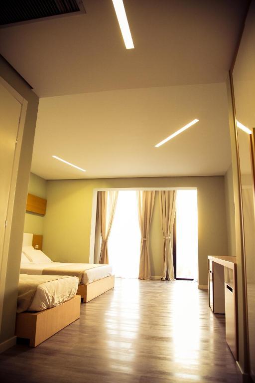 Vlorë Hotel Bologna מראה חיצוני תמונה