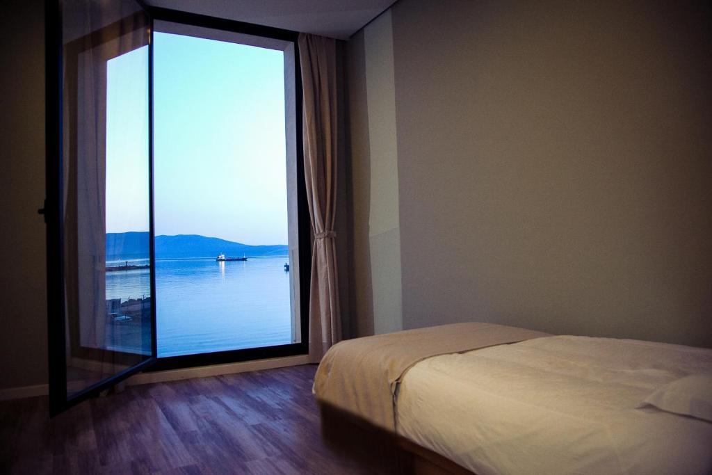 Vlorë Hotel Bologna מראה חיצוני תמונה